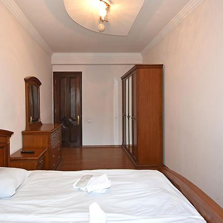 Rent Inn Yerevan On North Avenue Exterior photo