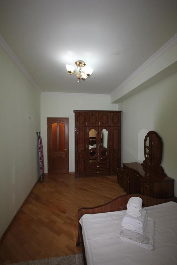 Rent Inn Yerevan On North Avenue Exterior photo