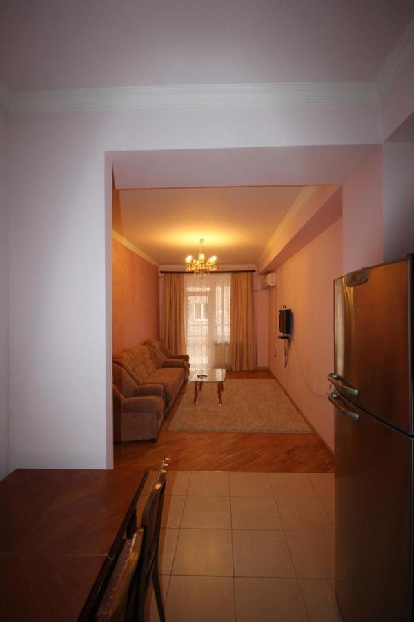Rent Inn Yerevan On North Avenue Exterior photo