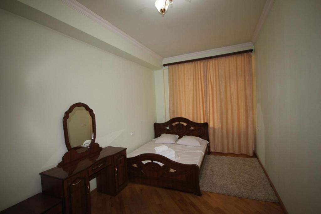 Rent Inn Yerevan On North Avenue Exterior photo