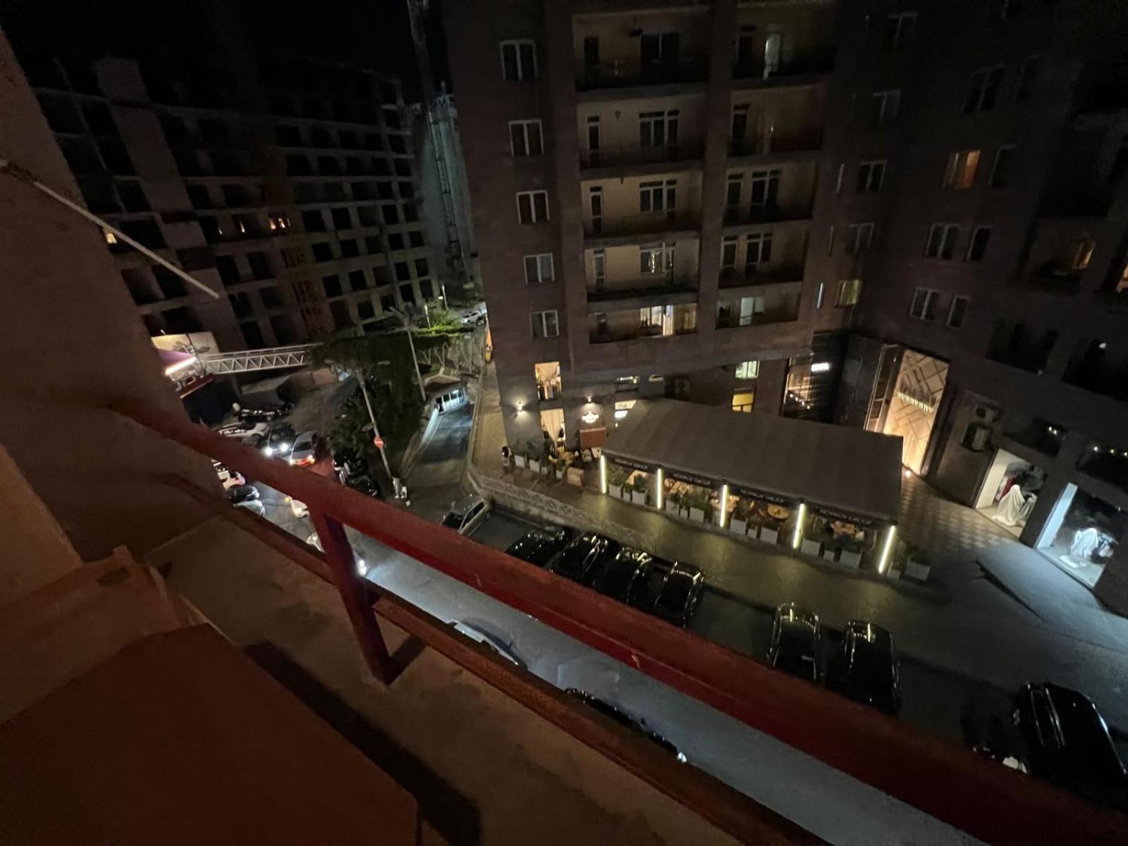 Rent Inn Yerevan On North Avenue Exterior photo