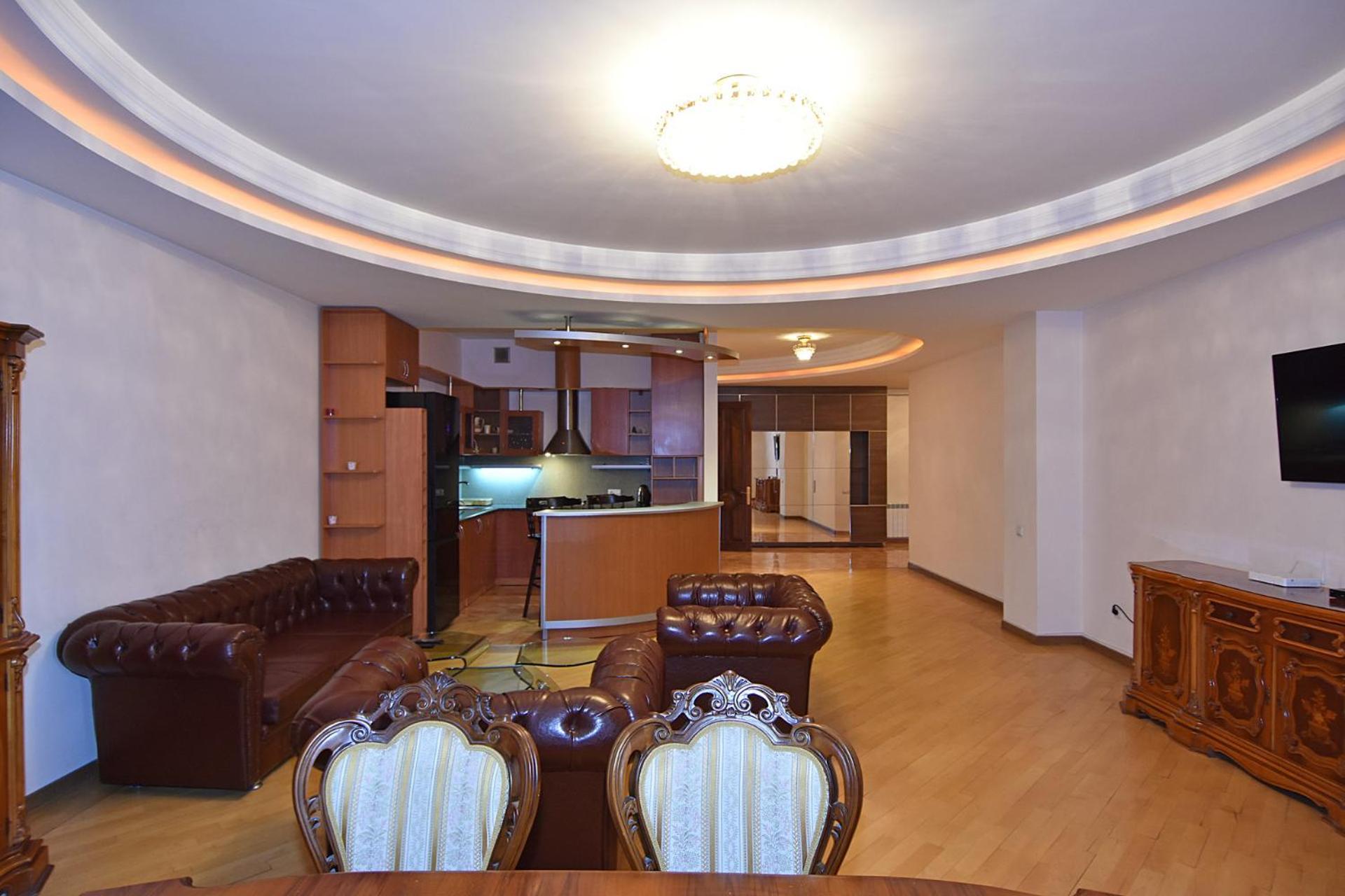 Rent Inn Yerevan On North Avenue Exterior photo