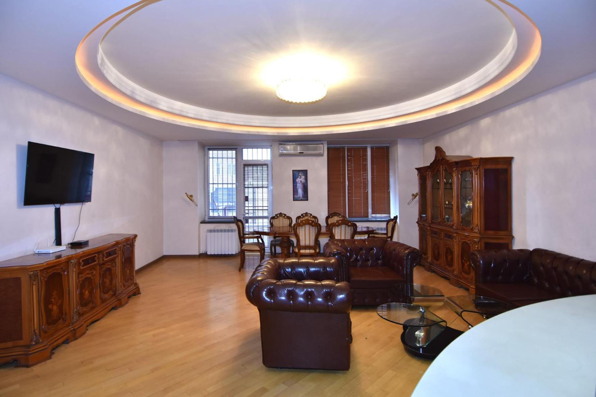 Rent Inn Yerevan On North Avenue Exterior photo