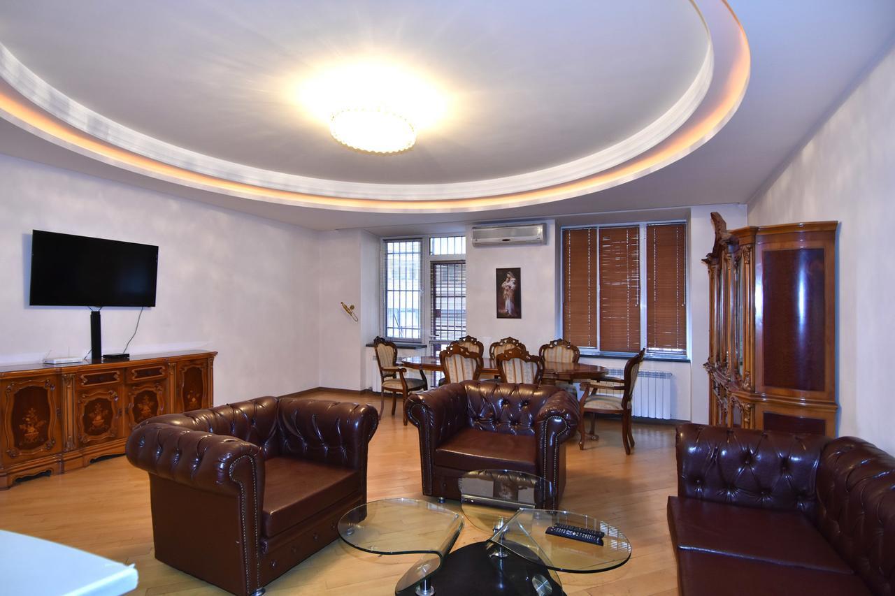 Rent Inn Yerevan On North Avenue Exterior photo